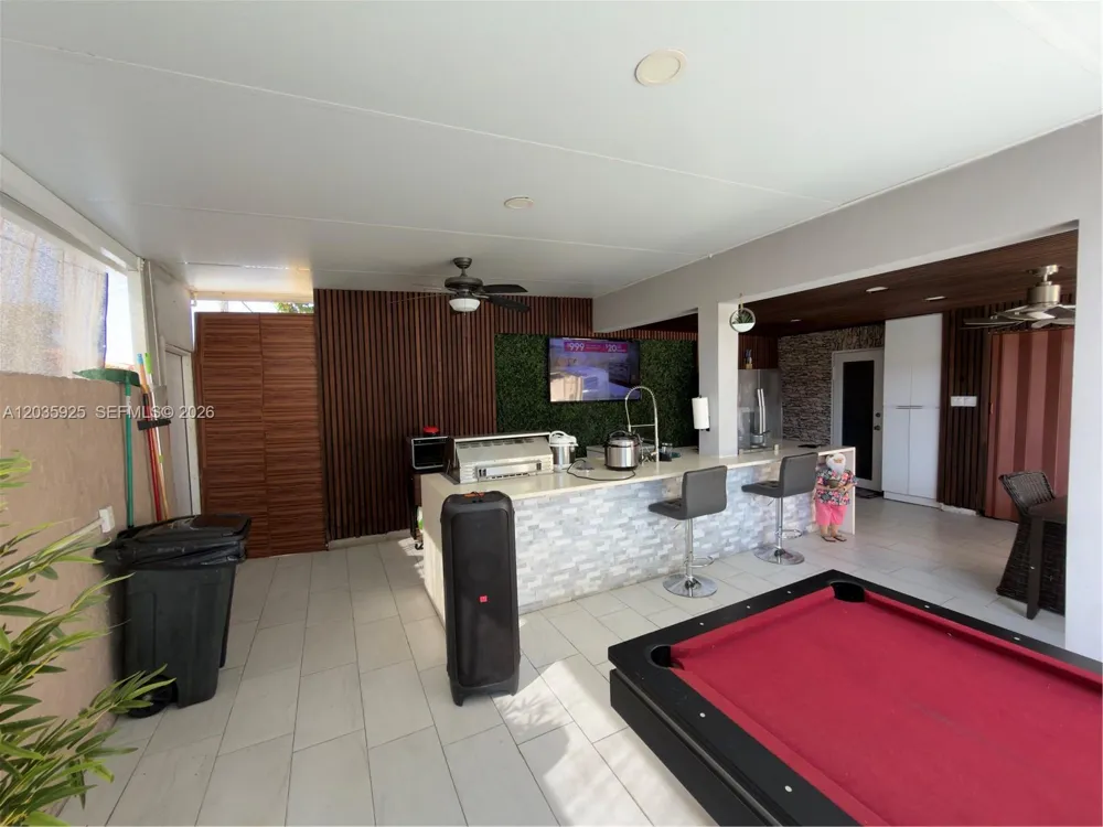 224 E 42nd St Hialeah, FL 33013