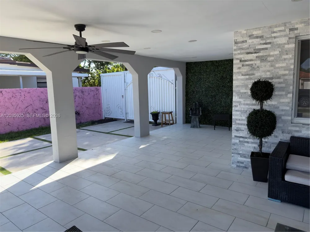 224 E 42nd St Hialeah, FL 33013