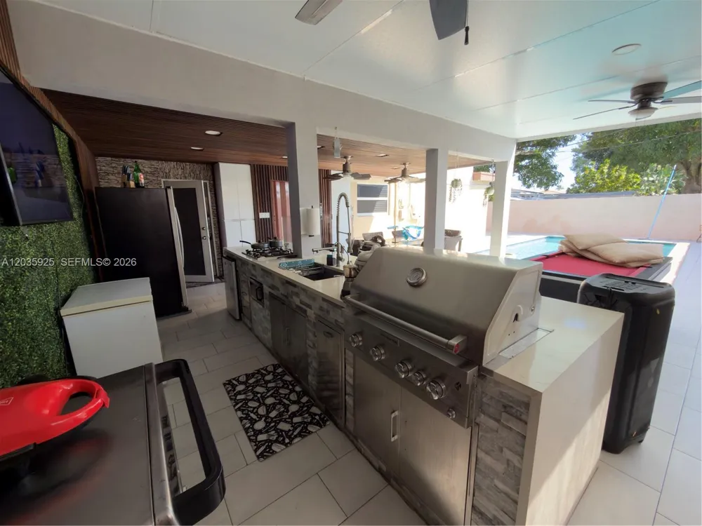 224 E 42nd St Hialeah, FL 33013
