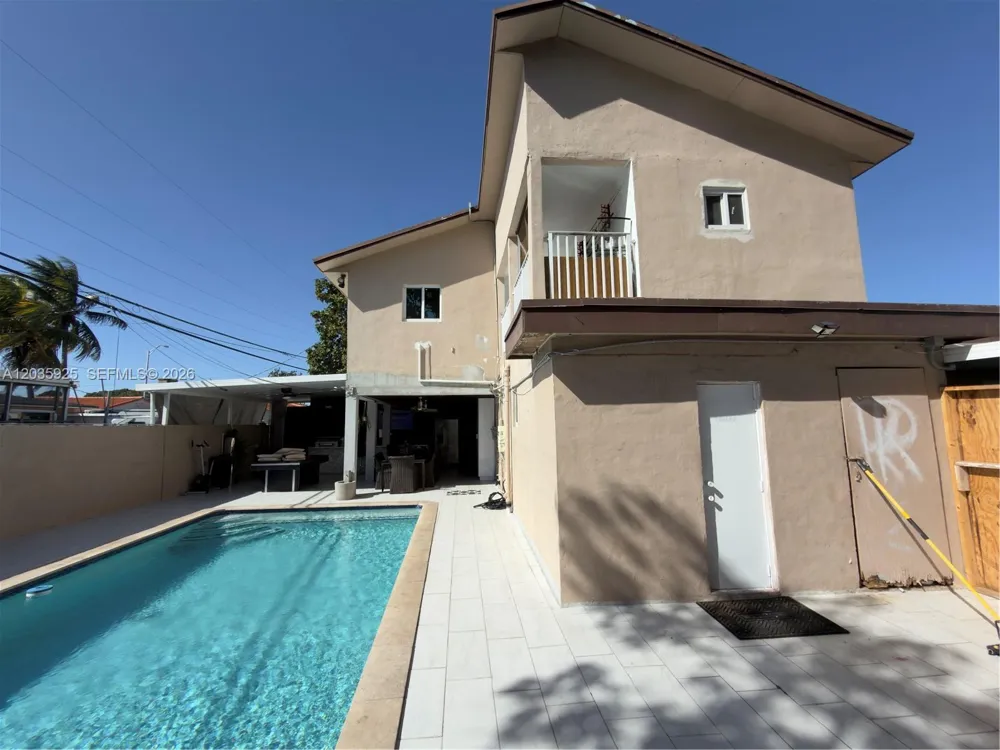 224 E 42nd St Hialeah, FL 33013