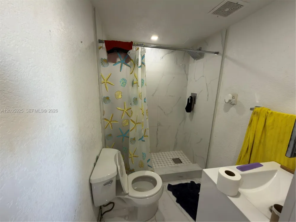 224 E 42nd St Hialeah, FL 33013