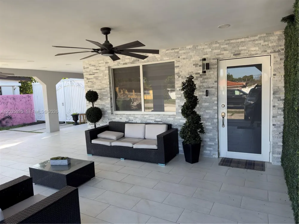 224 E 42nd St Hialeah, FL 33013