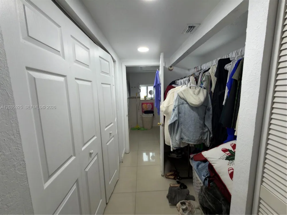 224 E 42nd St Hialeah, FL 33013