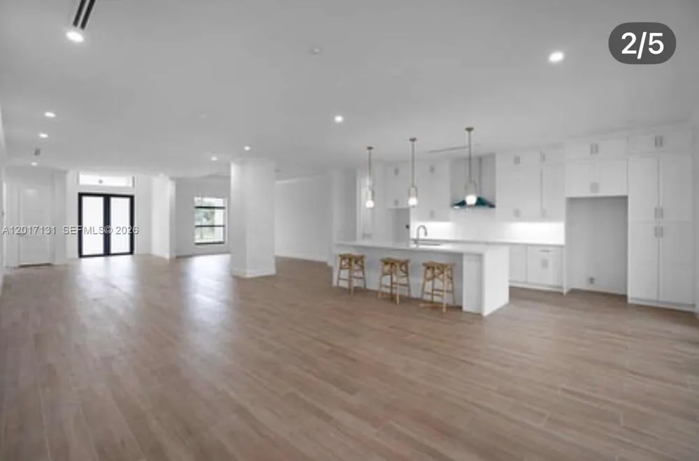 246 sw 187 Ave Miami, FL 33031
