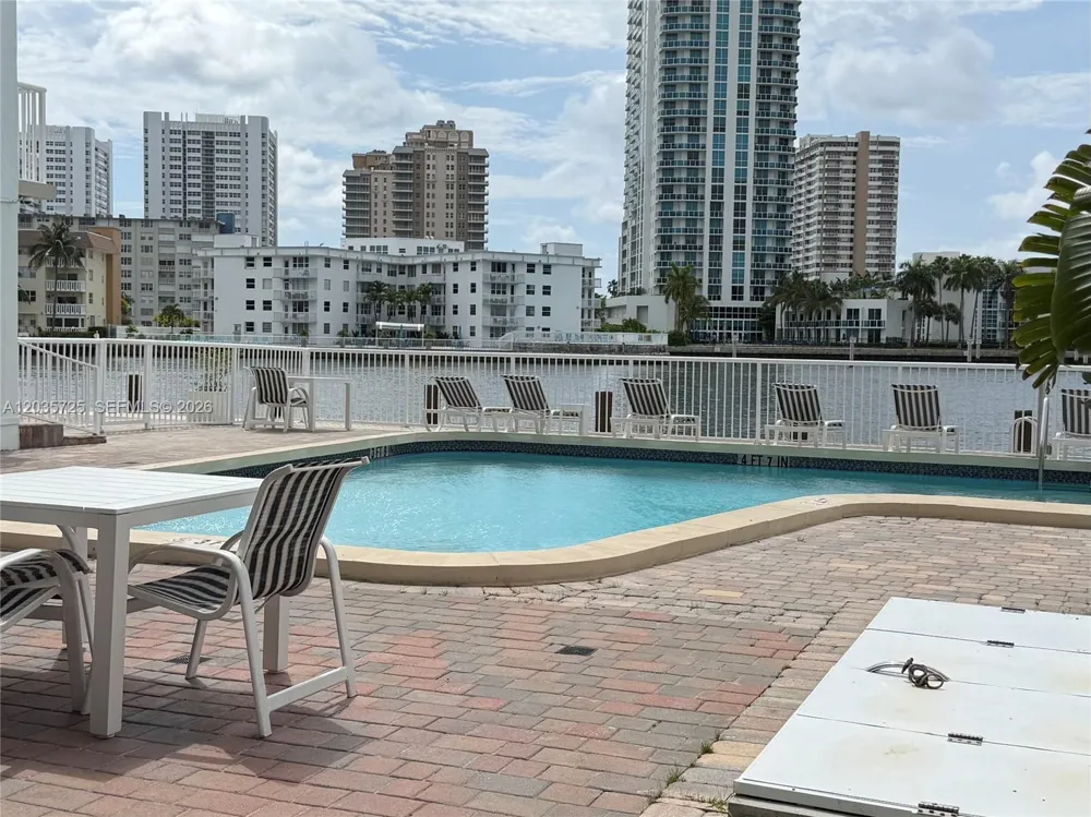 121 Golden Isles Dr #904 Hallandale Beach, FL 33009