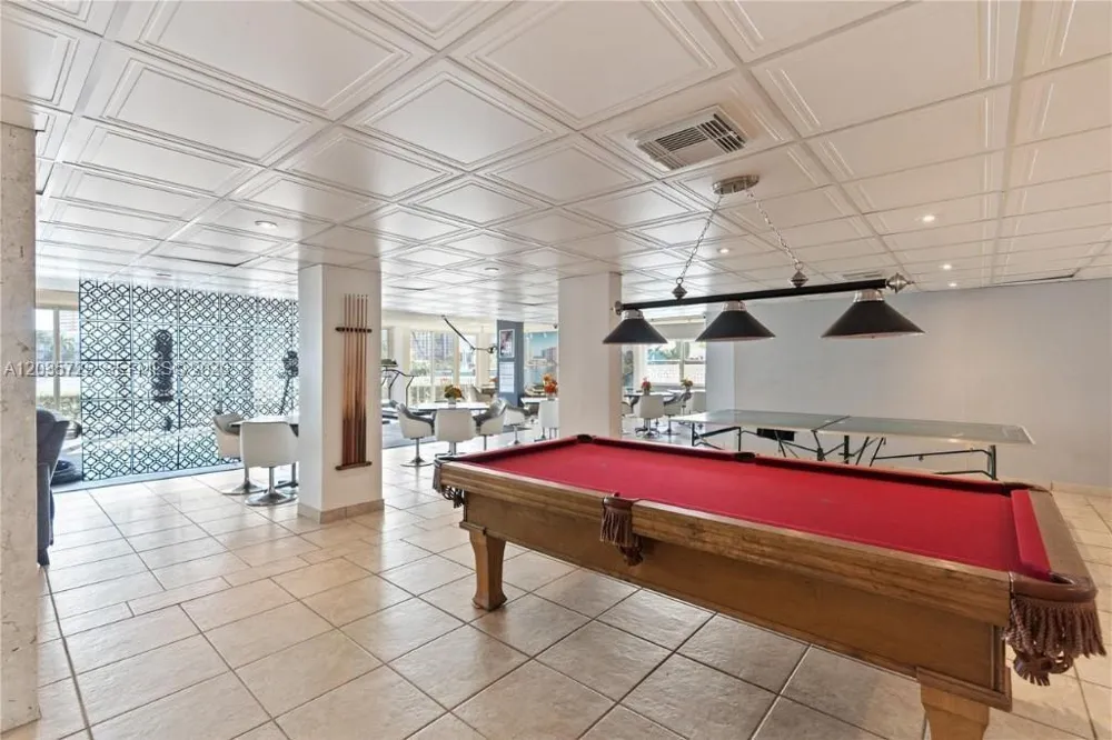 121 Golden Isles Dr #904 Hallandale Beach, FL 33009