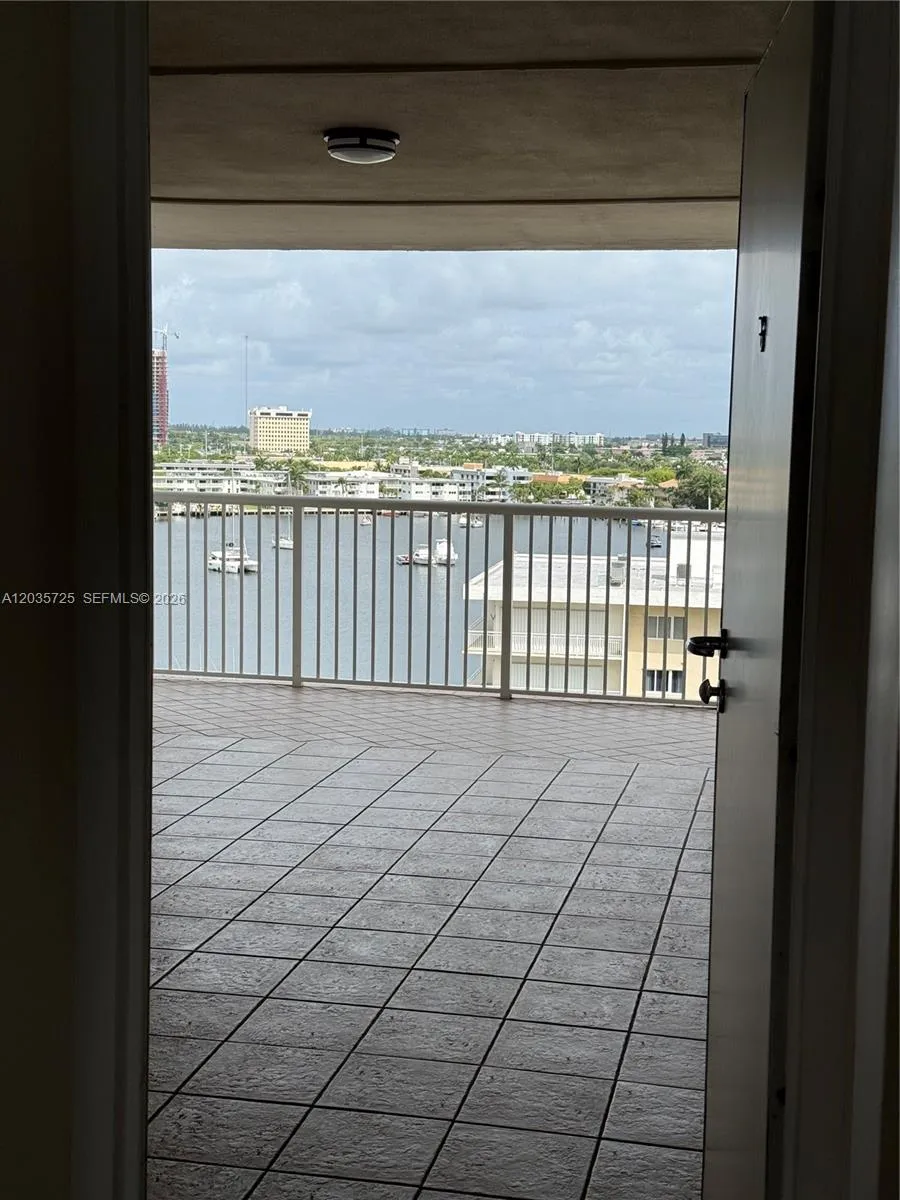 121 Golden Isles Dr #904 Hallandale Beach, FL 33009