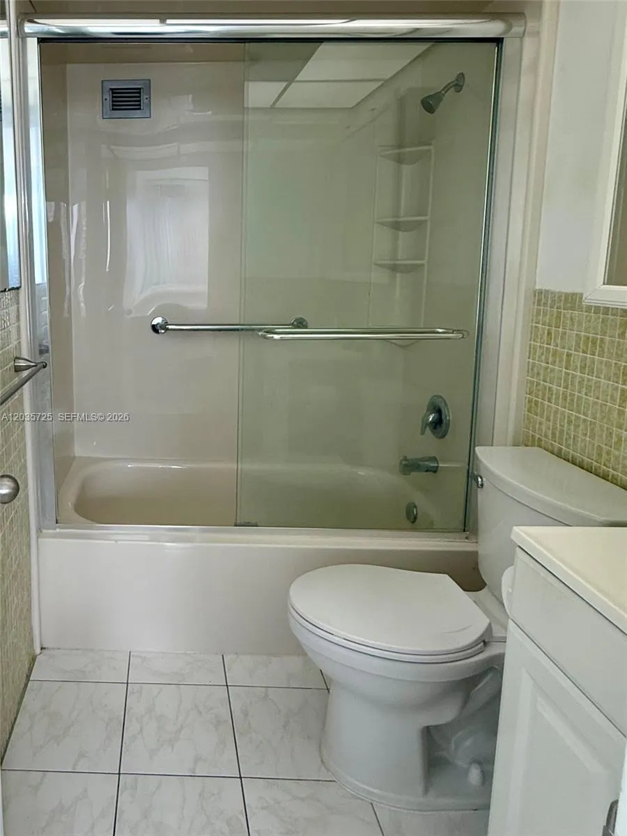 121 Golden Isles Dr #904 Hallandale Beach, FL 33009