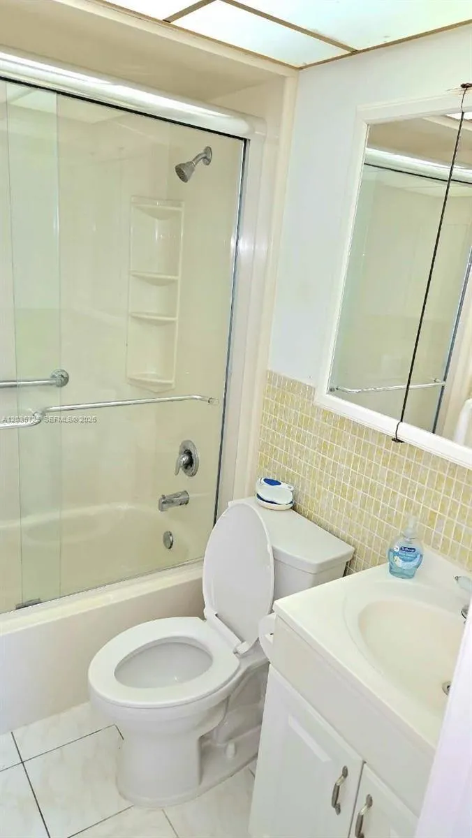 121 Golden Isles Dr #904 Hallandale Beach, FL 33009