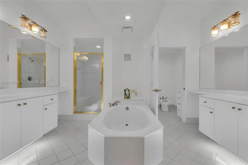 10710 NW 66th St #104 Doral, FL 33178