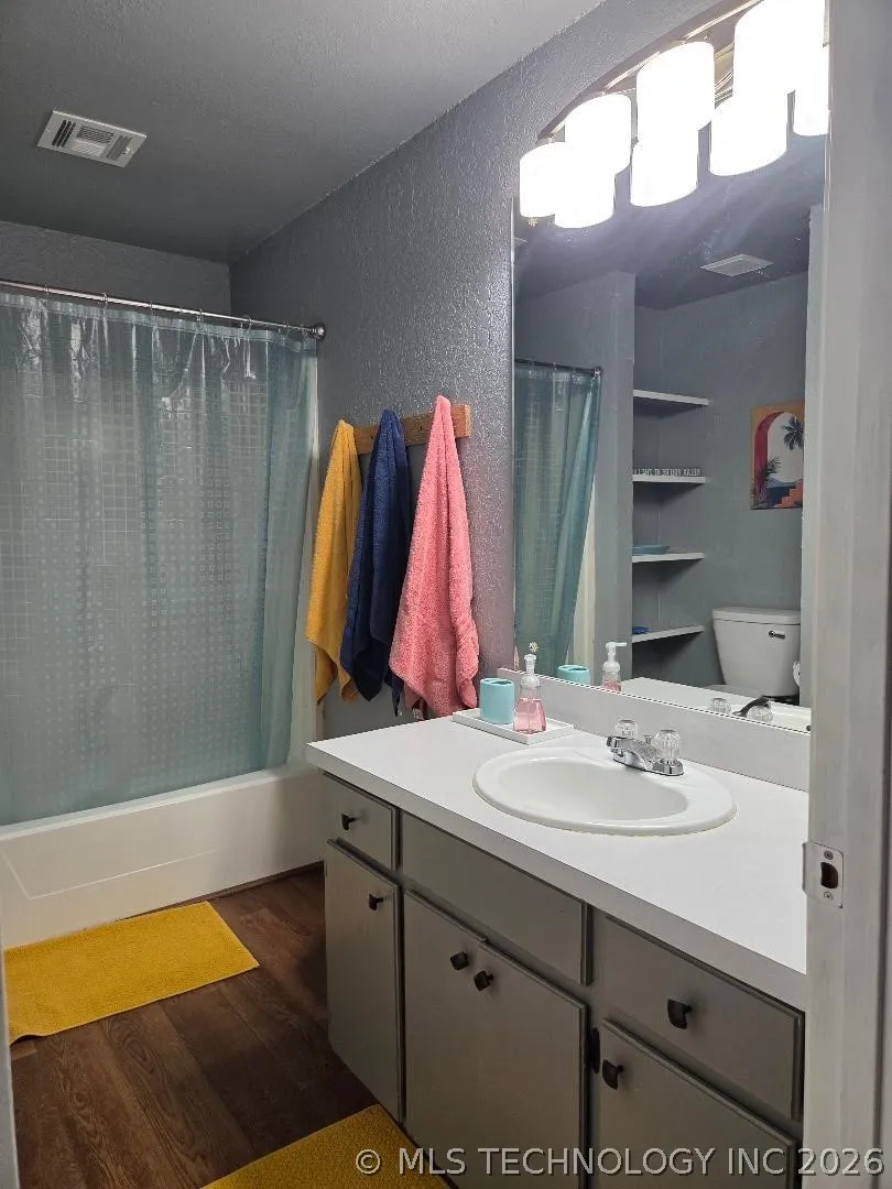 15 Ridgeway Lane Eufaula, OK 74432