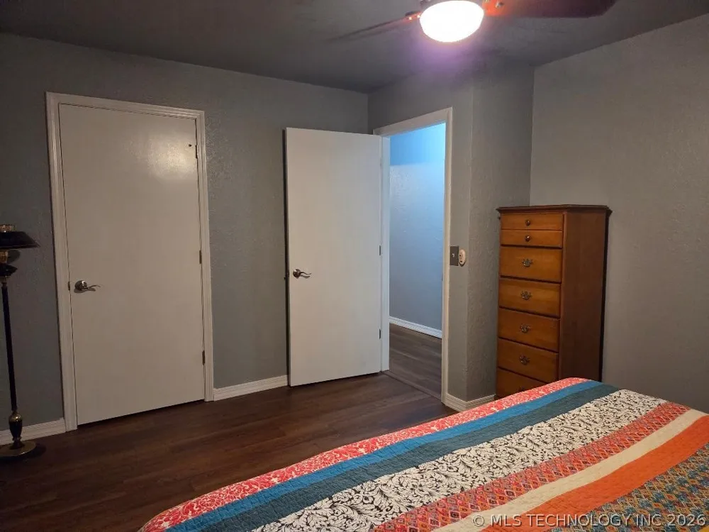 15 Ridgeway Lane Eufaula, OK 74432