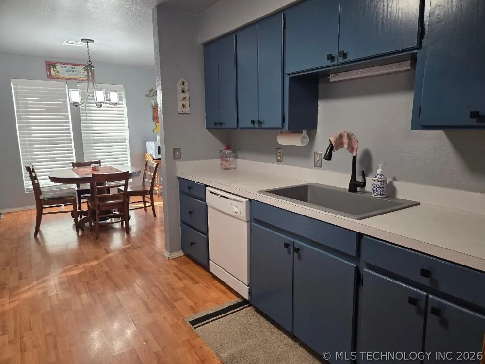 15 Ridgeway Lane Eufaula, OK 74432