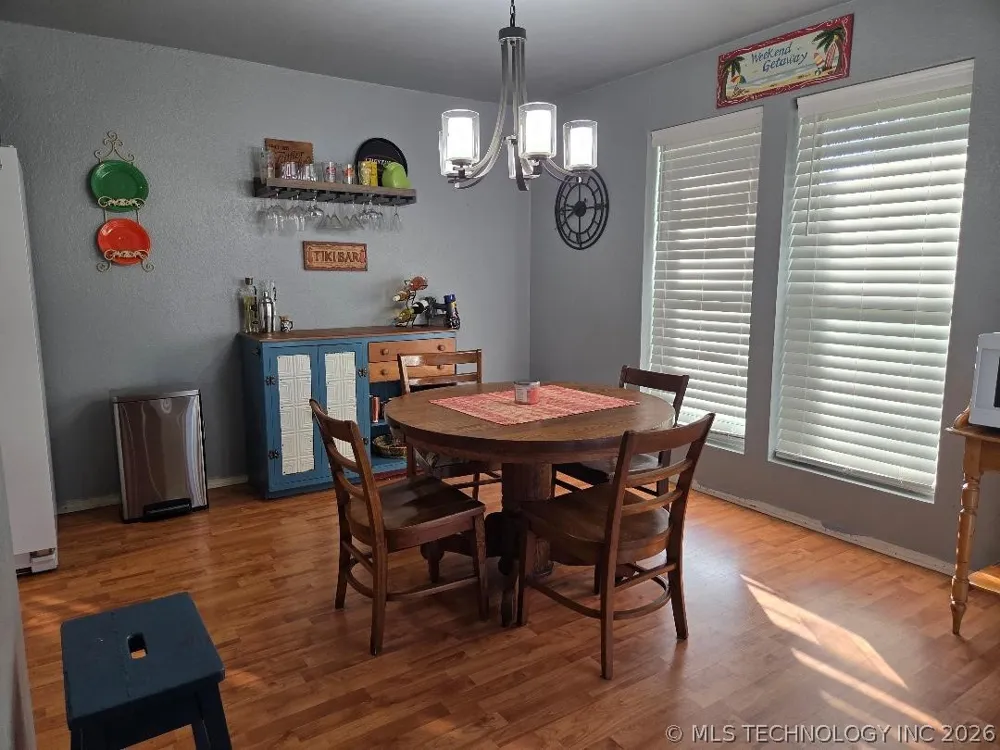 15 Ridgeway Lane Eufaula, OK 74432