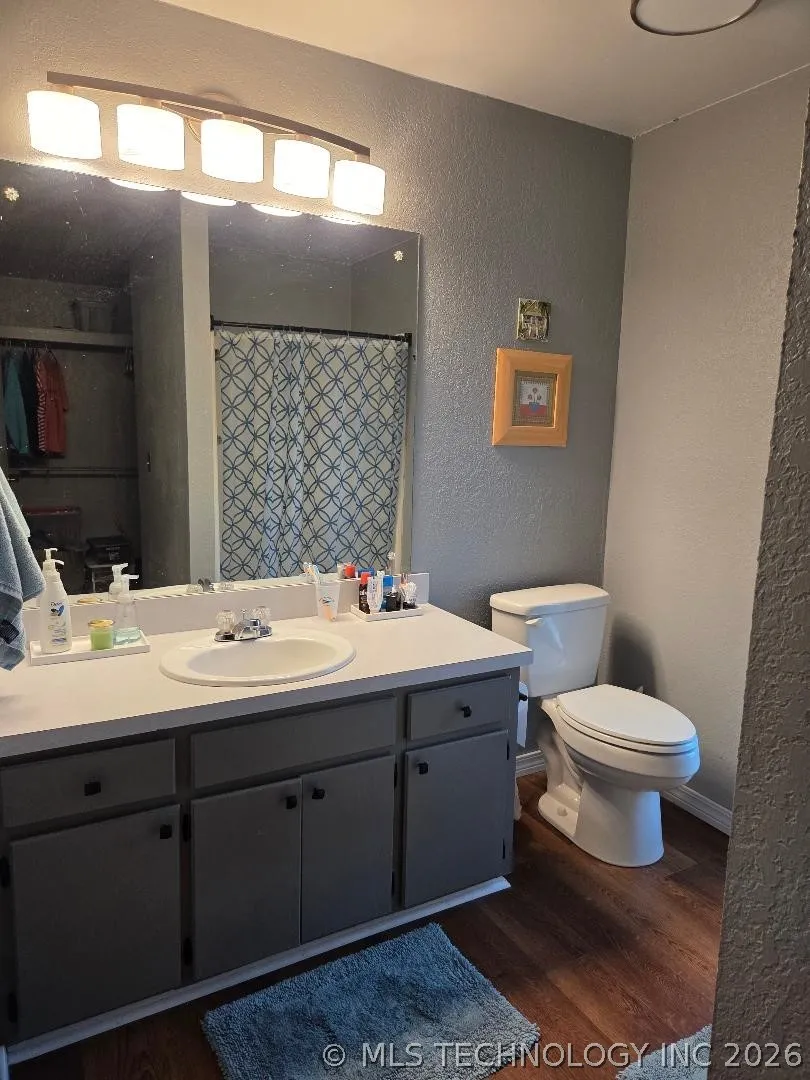 15 Ridgeway Lane Eufaula, OK 74432