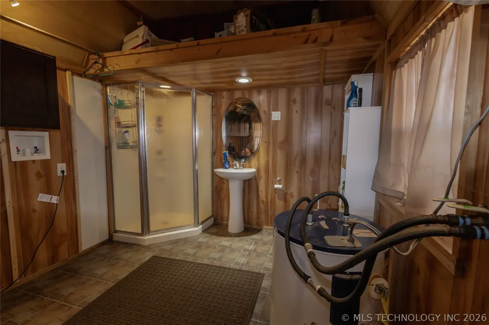 37801 County Road 492 Road Eucha, OK 74342