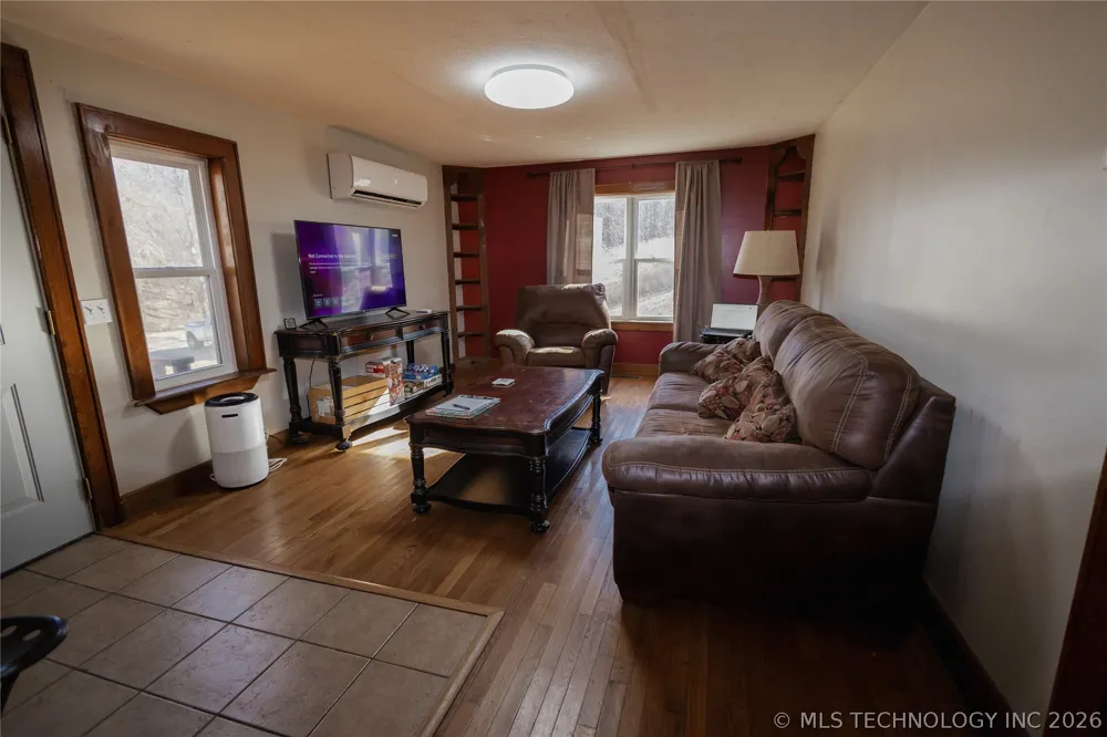 37801 County Road 492 Road Eucha, OK 74342