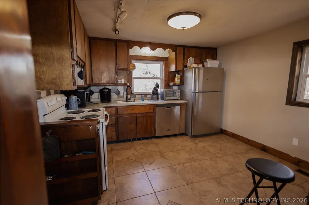 37801 County Road 492 Road Eucha, OK 74342