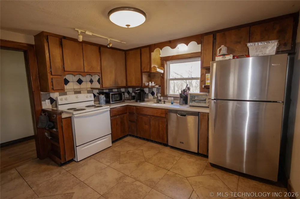 37801 County Road 492 Road Eucha, OK 74342