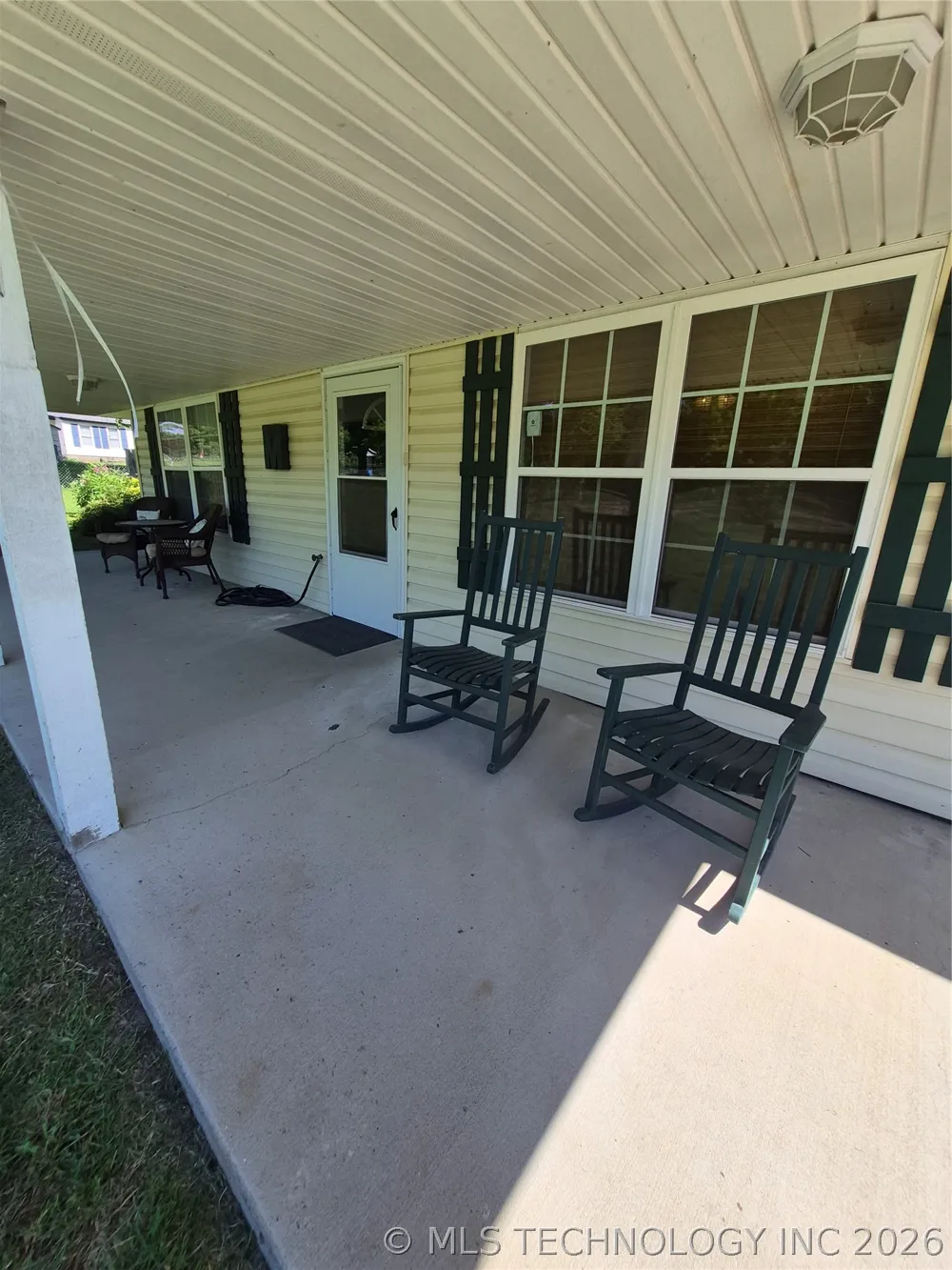 911 W Creek Checotah, OK 74426
