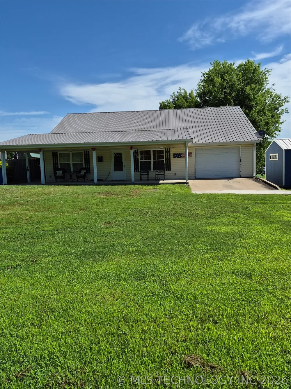 911 W Creek Checotah, OK 74426