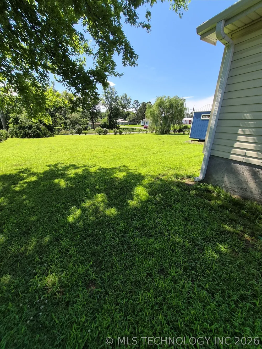911 W Creek Checotah, OK 74426