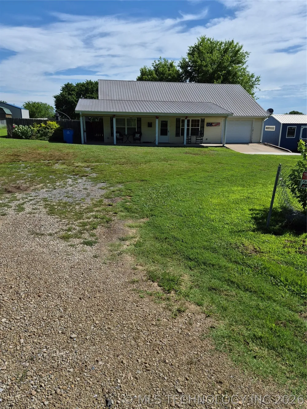 911 W Creek Checotah, OK 74426