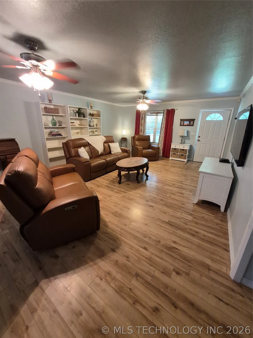 911 W Creek Checotah, OK 74426