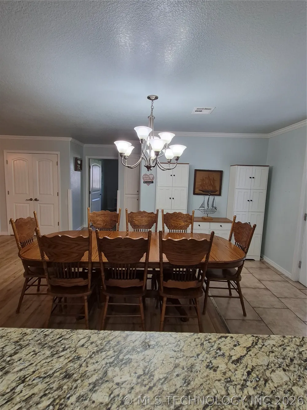 911 W Creek Checotah, OK 74426