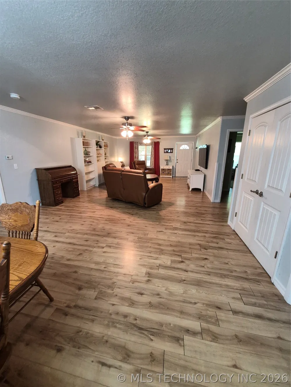 911 W Creek Checotah, OK 74426