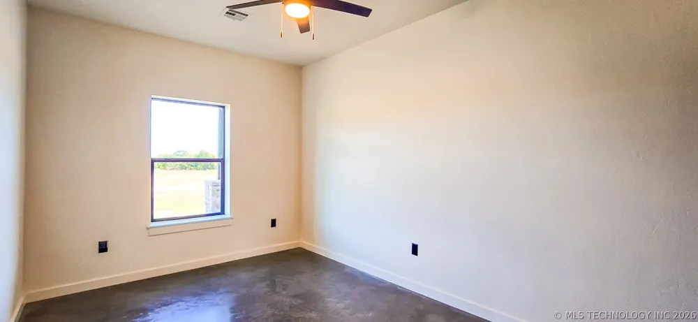 64 Reagan Drive Eufaula, OK 74432