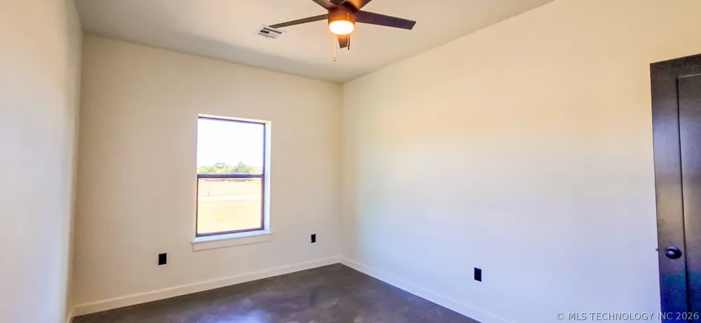 64 Reagan Drive Eufaula, OK 74432