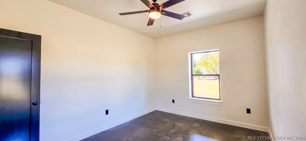 64 Reagan Drive Eufaula, OK 74432