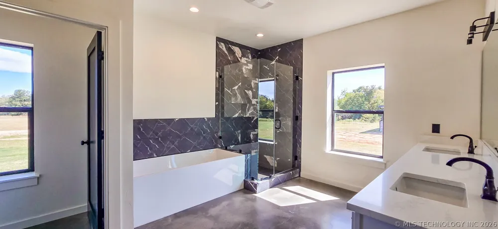 64 Reagan Drive Eufaula, OK 74432