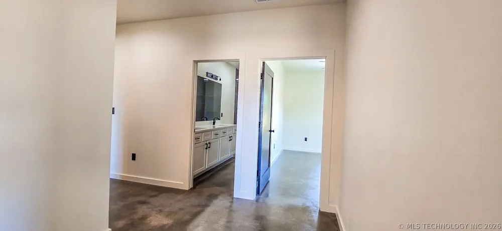 64 Reagan Drive Eufaula, OK 74432