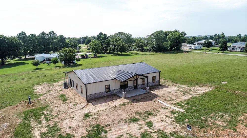 64 Reagan Drive Eufaula, OK 74432