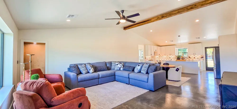 64 Reagan Drive Eufaula, OK 74432