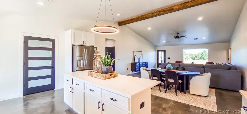 64 Reagan Drive Eufaula, OK 74432