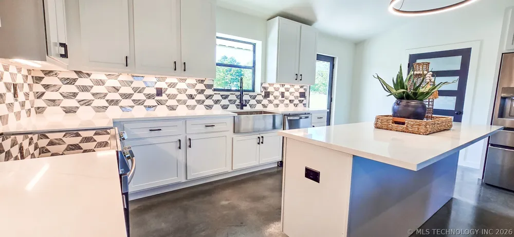 64 Reagan Drive Eufaula, OK 74432