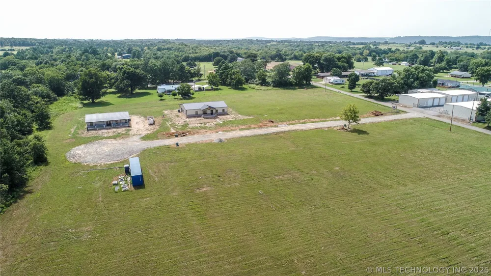 64 Reagan Drive Eufaula, OK 74432