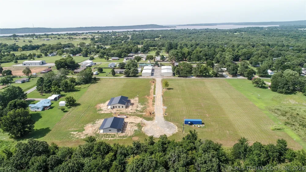 64 Reagan Drive Eufaula, OK 74432