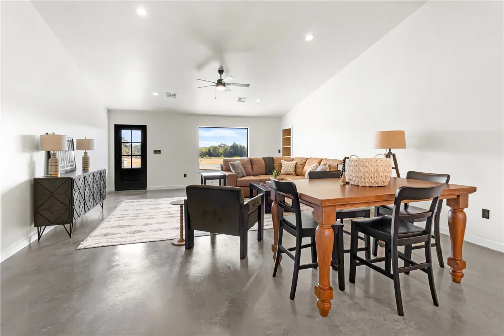 64 Reagan Drive Eufaula, OK 74432