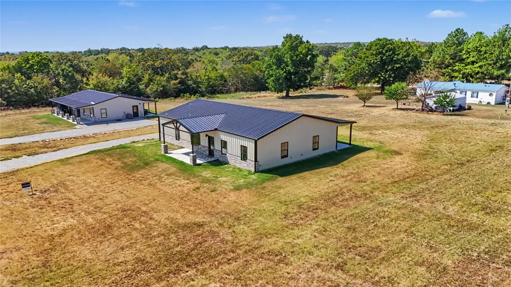 64 Reagan Drive Eufaula, OK 74432