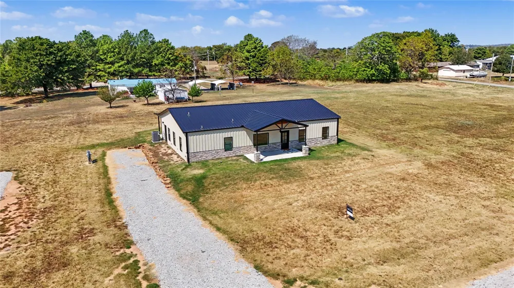 64 Reagan Drive Eufaula, OK 74432
