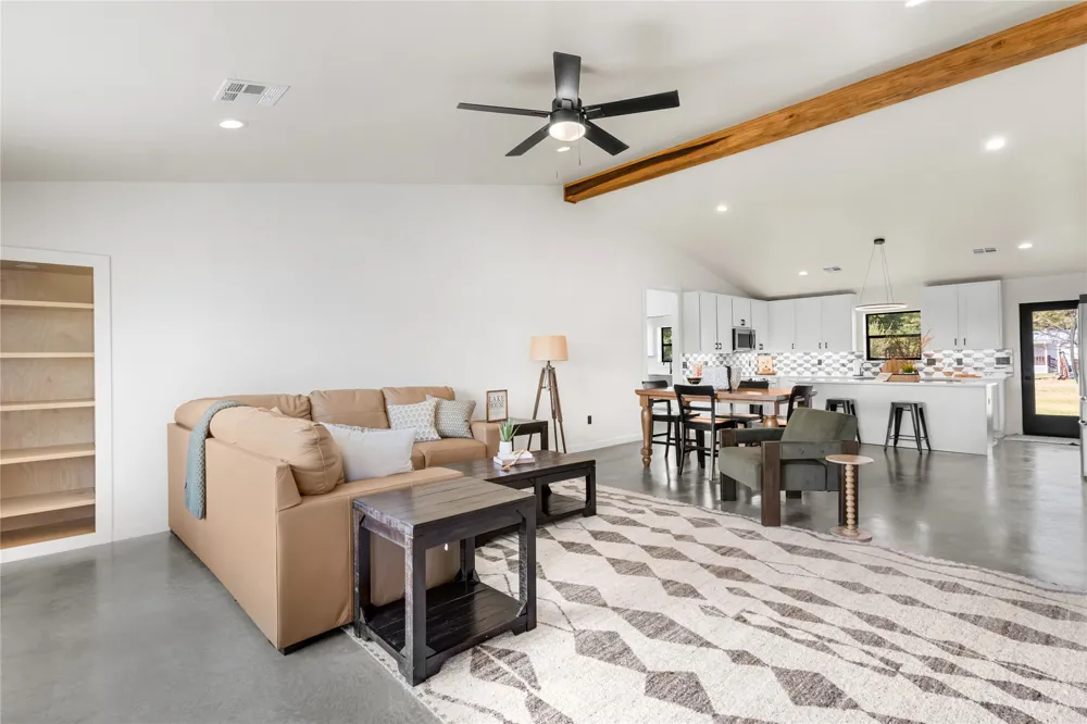 64 Reagan Drive Eufaula, OK 74432