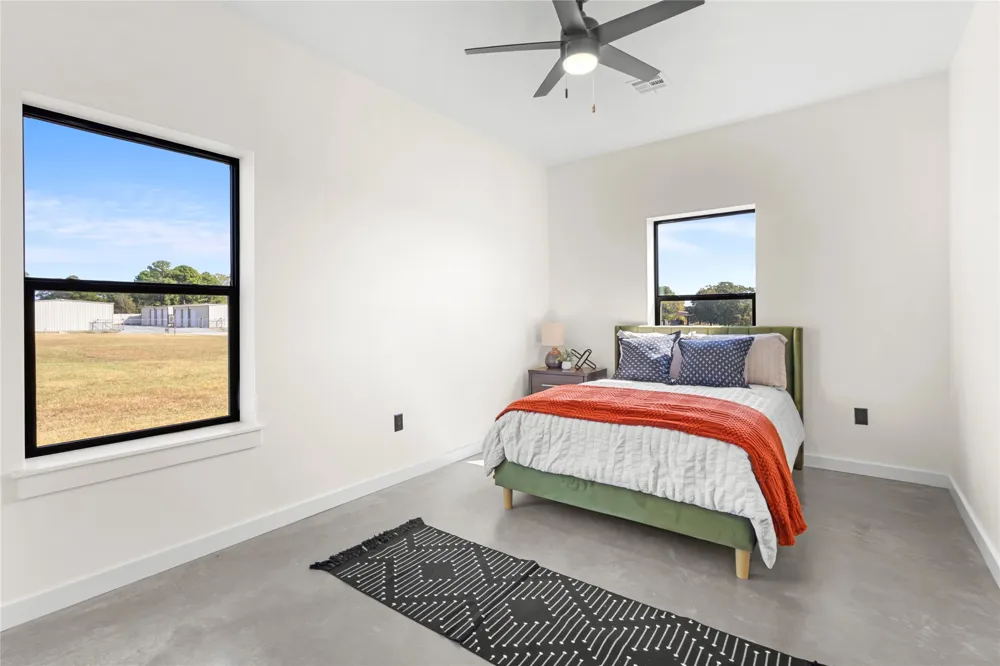 64 Reagan Drive Eufaula, OK 74432