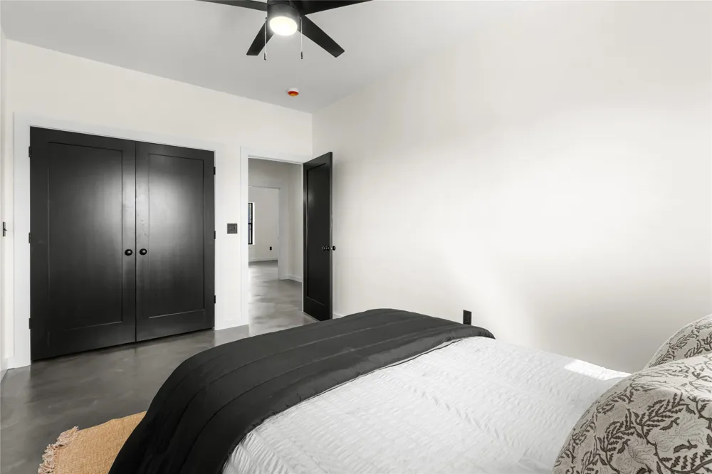 64 Reagan Drive Eufaula, OK 74432