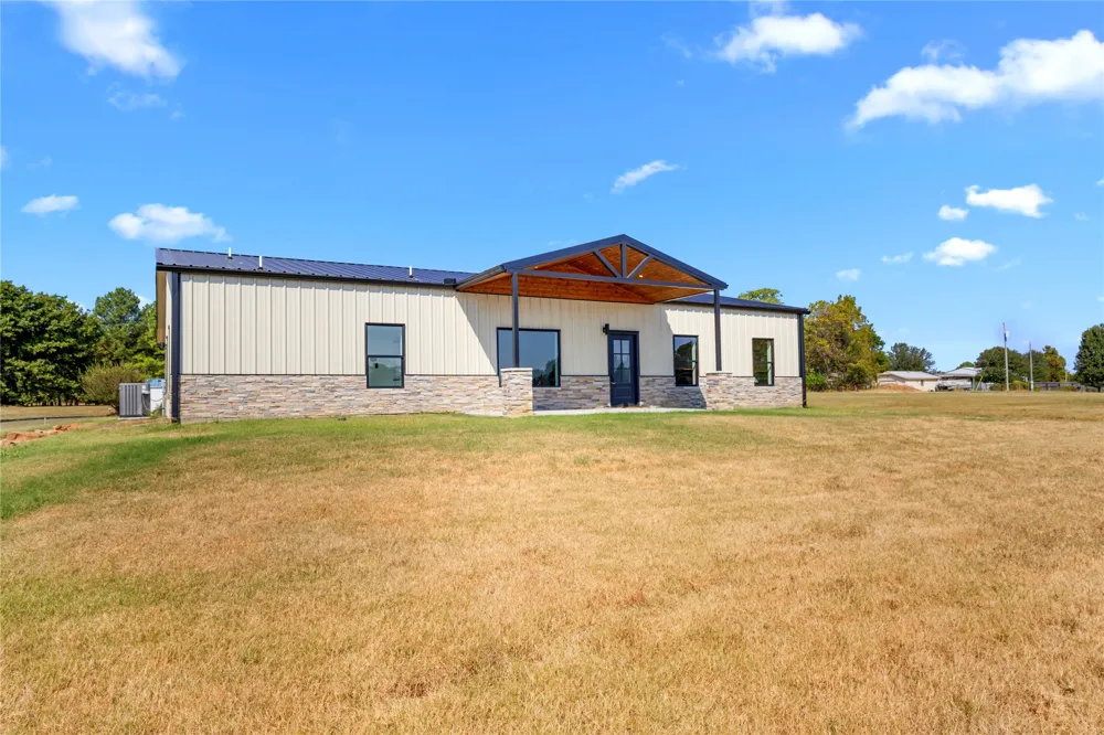 64 Reagan Drive Eufaula, OK 74432
