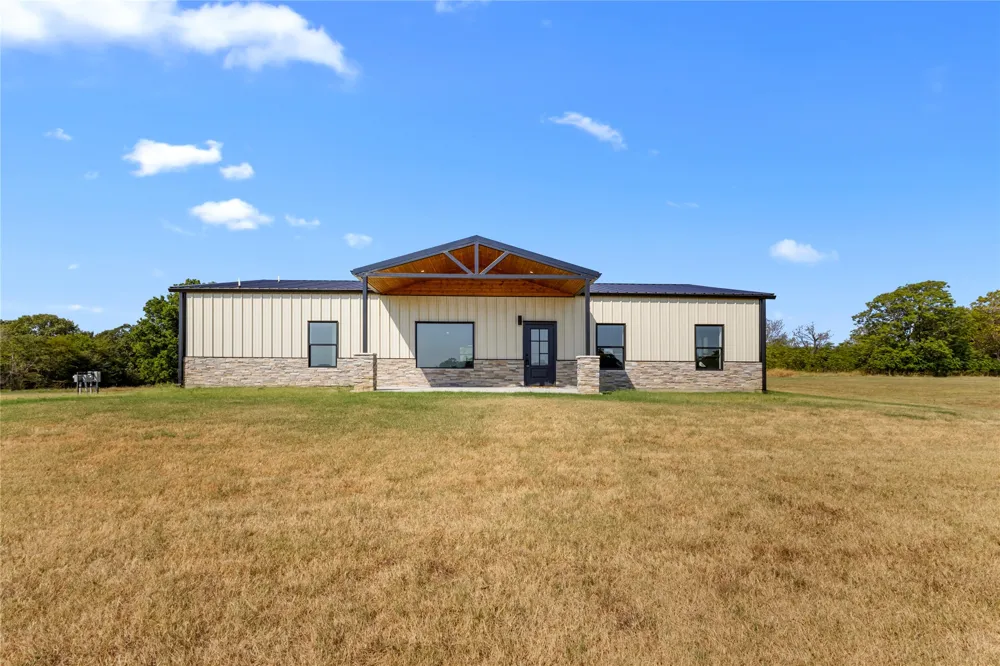 64 Reagan Drive Eufaula, OK 74432