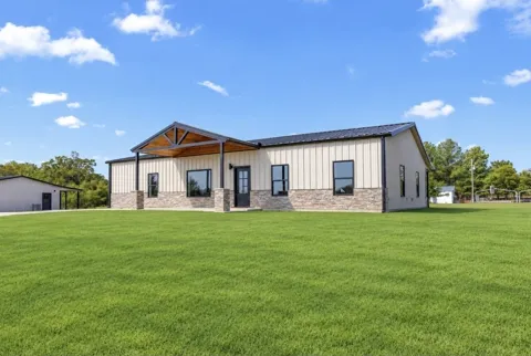 64 Reagan Drive